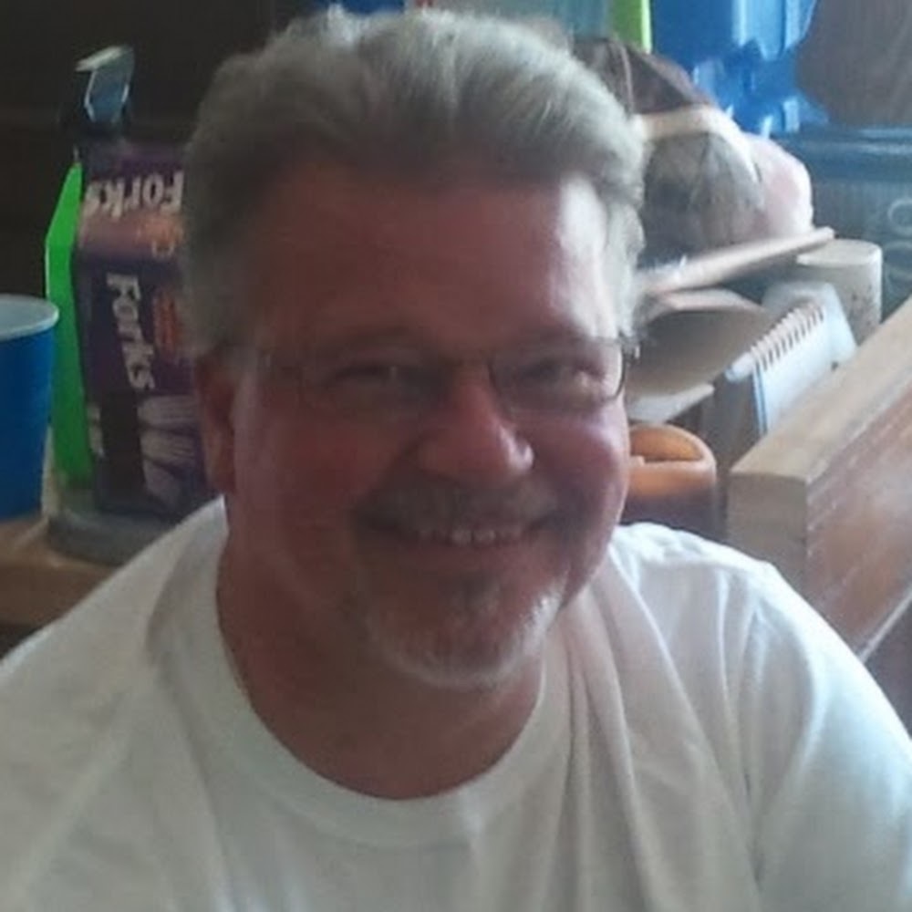 Meet your Posher, Dennis